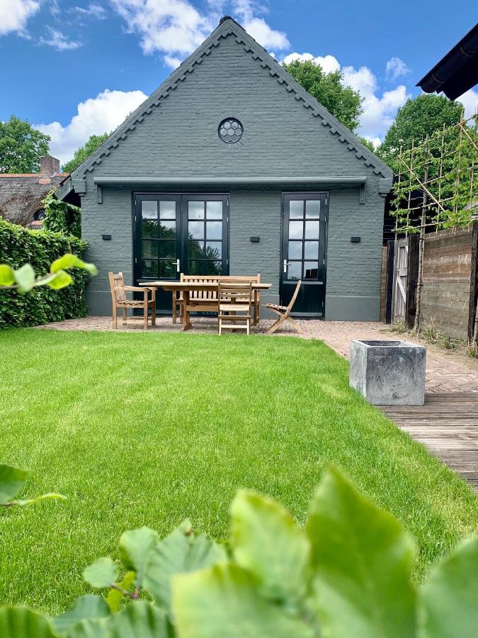 The Green House Lodge Den Dungen المظهر الخارجي الصورة